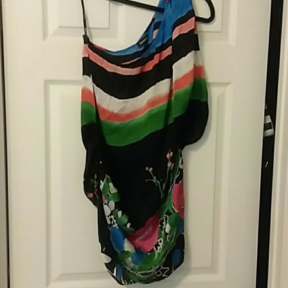 Top - Picture 5 of 7